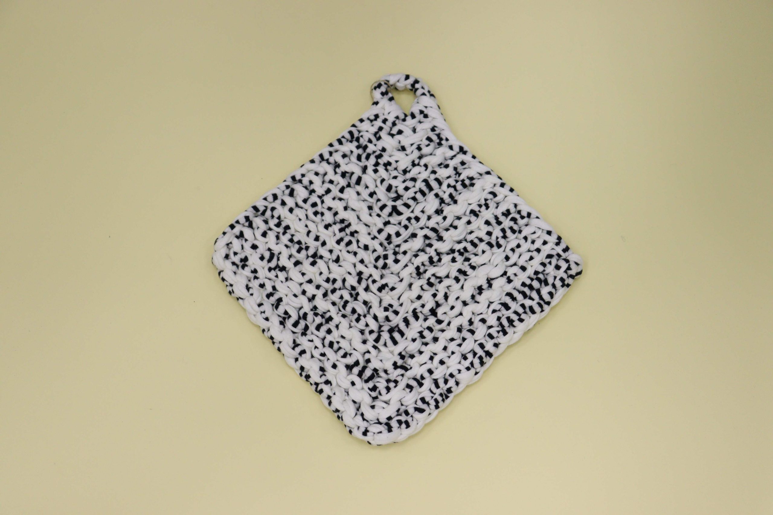 pleteni podmetači- prodaja heklanih rukotvorina Mikaleidoskop Dorćol