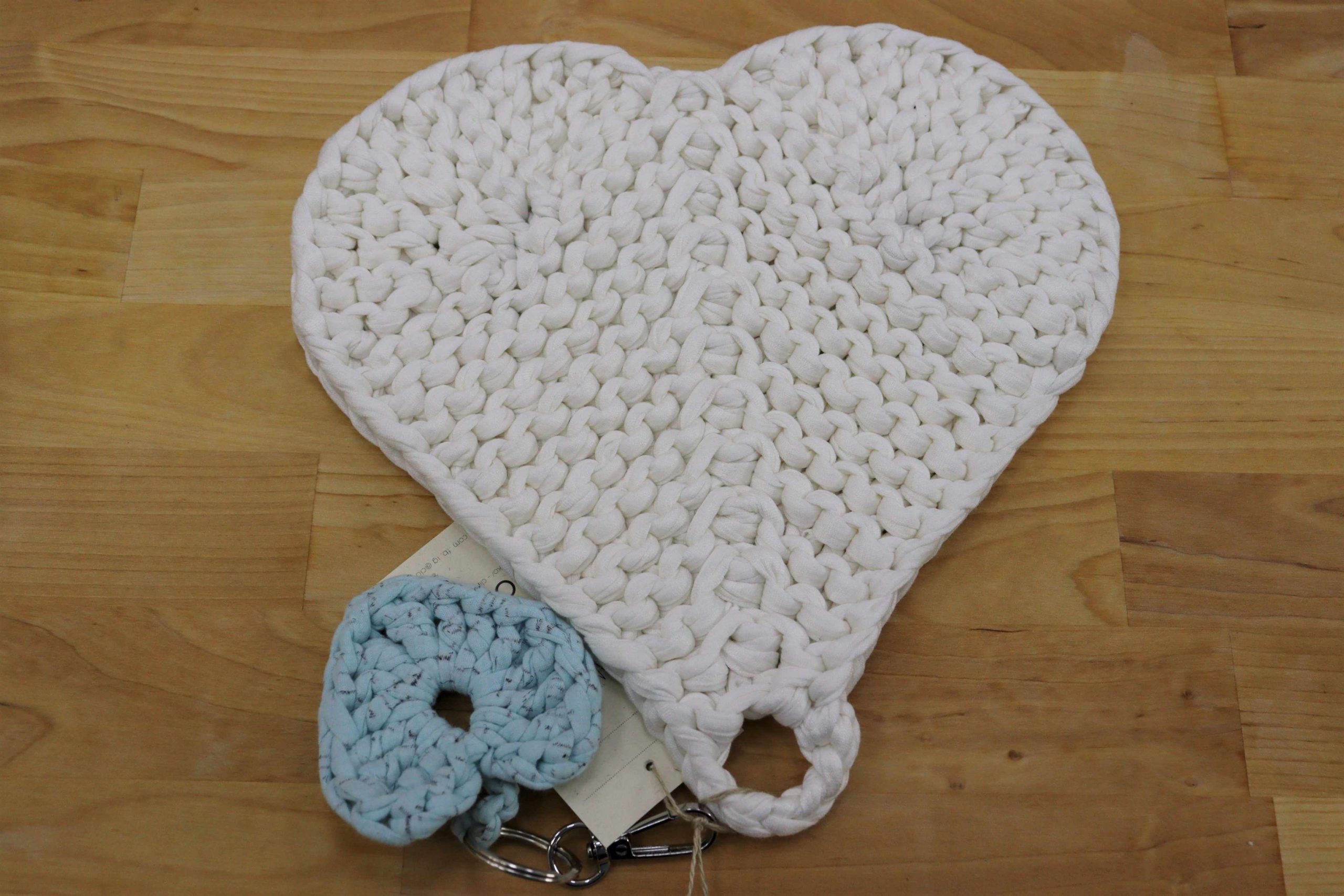 pleteni podmetači- prodaja heklanih rukotvorina Mikaleidoskop Dorćol