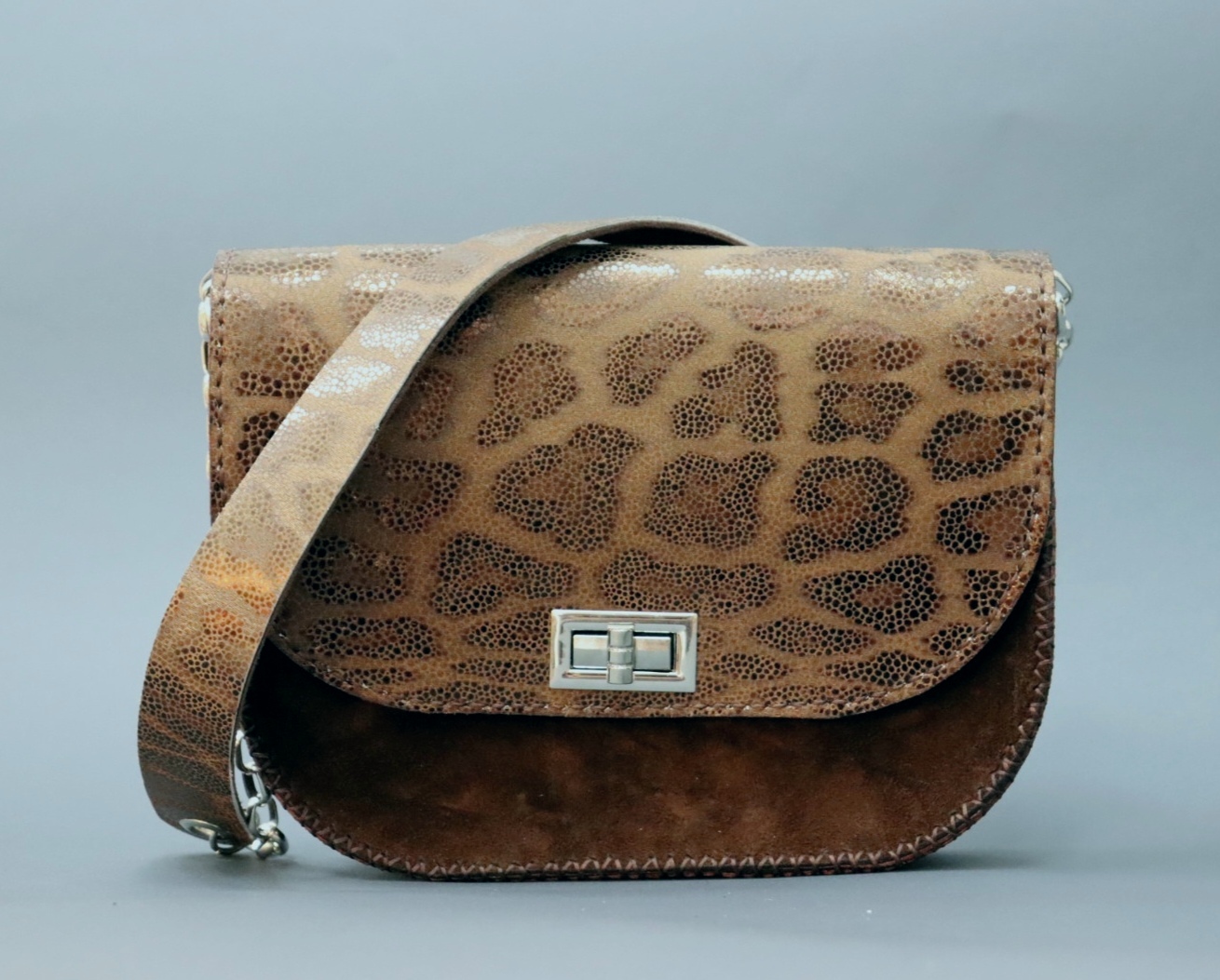 ručno &scaron;ivene kožne torbe, Carigradska 24, Dorćol