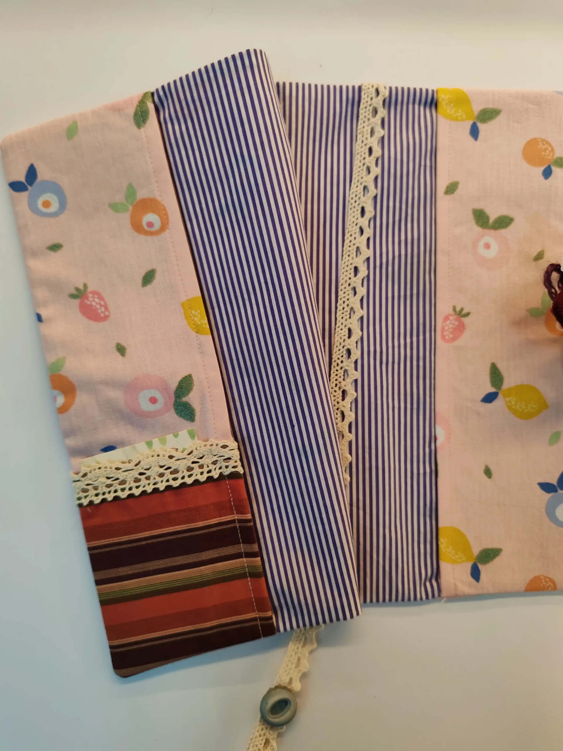 tekstilni omoti za knjige -prodaja poklona Mikaleidoskop Beograd