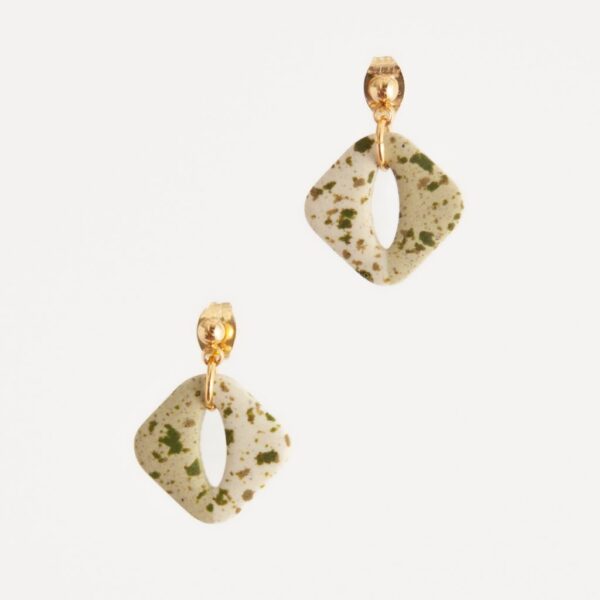 Minđu&scaron;e - romb, u nekoliko boja