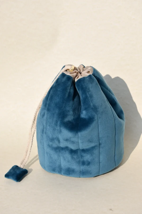 Vrećica od plavog pli&scaron;a