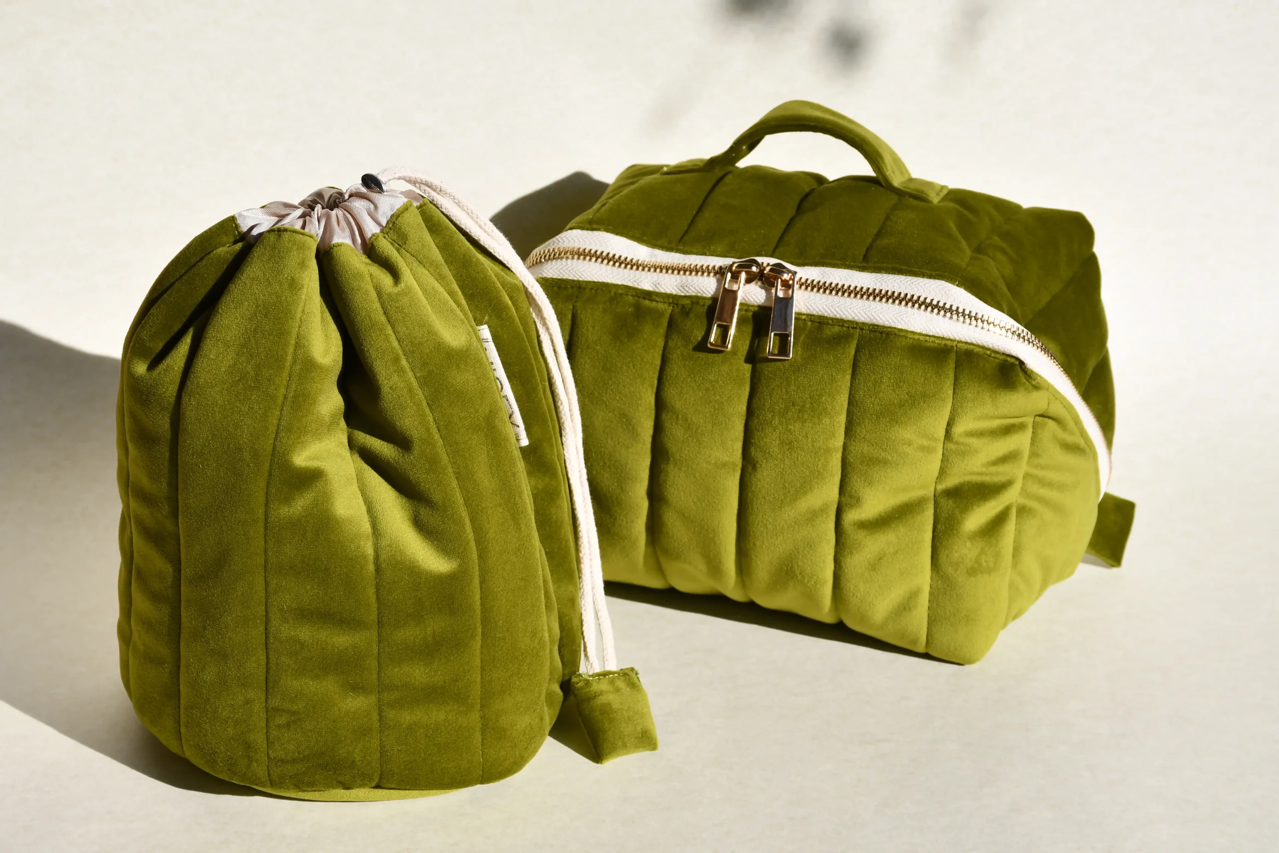 pli&scaron;ani neseseri- Souvenir store Beograd Dorćol