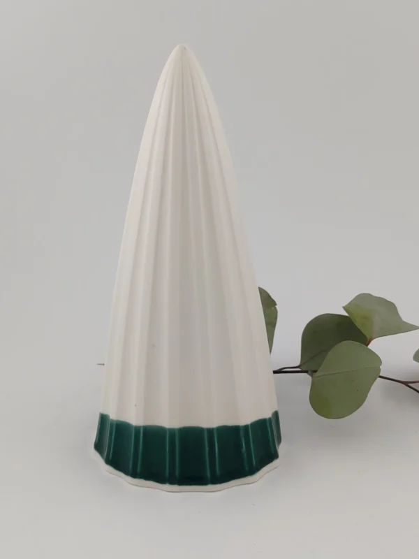 Najveća zelena svetleća jelka