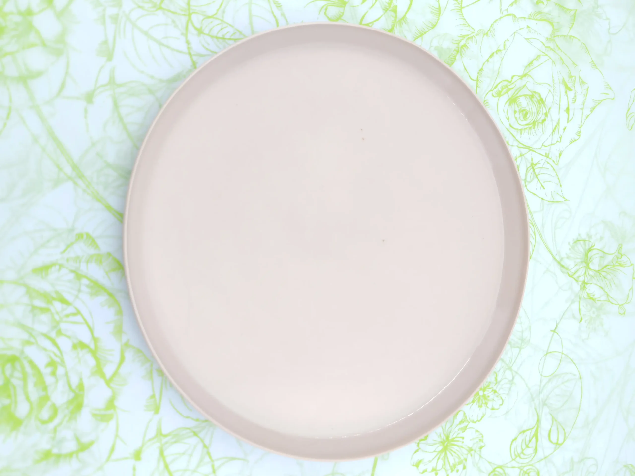 porcelanski tanjir- prodaja porcelanskih tanjira Mikaleidoskop Dorćol