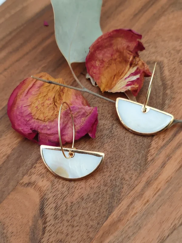 Viseće minđu&scaron;e sa alkama