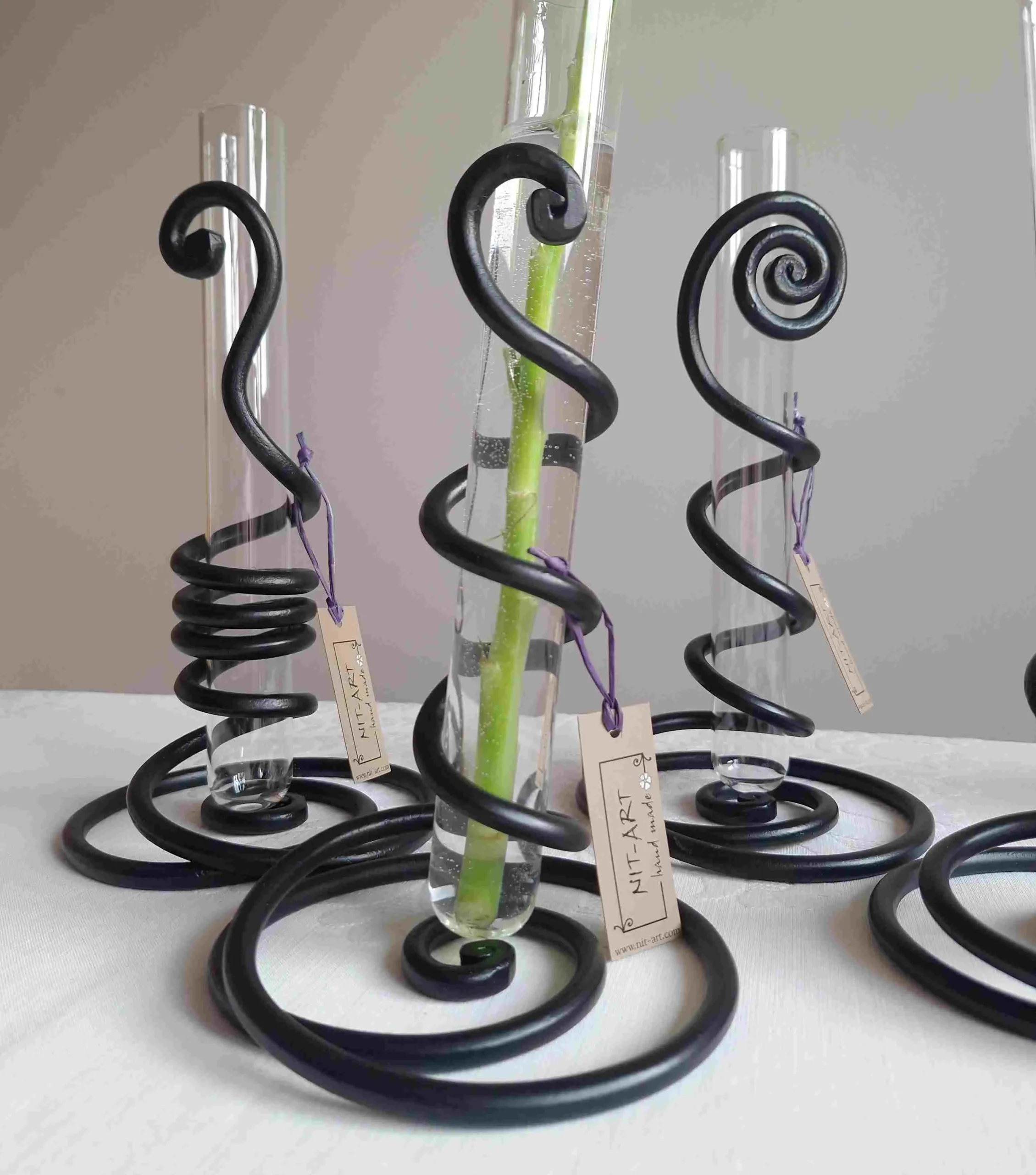 stalak od kovanog gvožđa za cveće, Carigradska 24, Dorćol